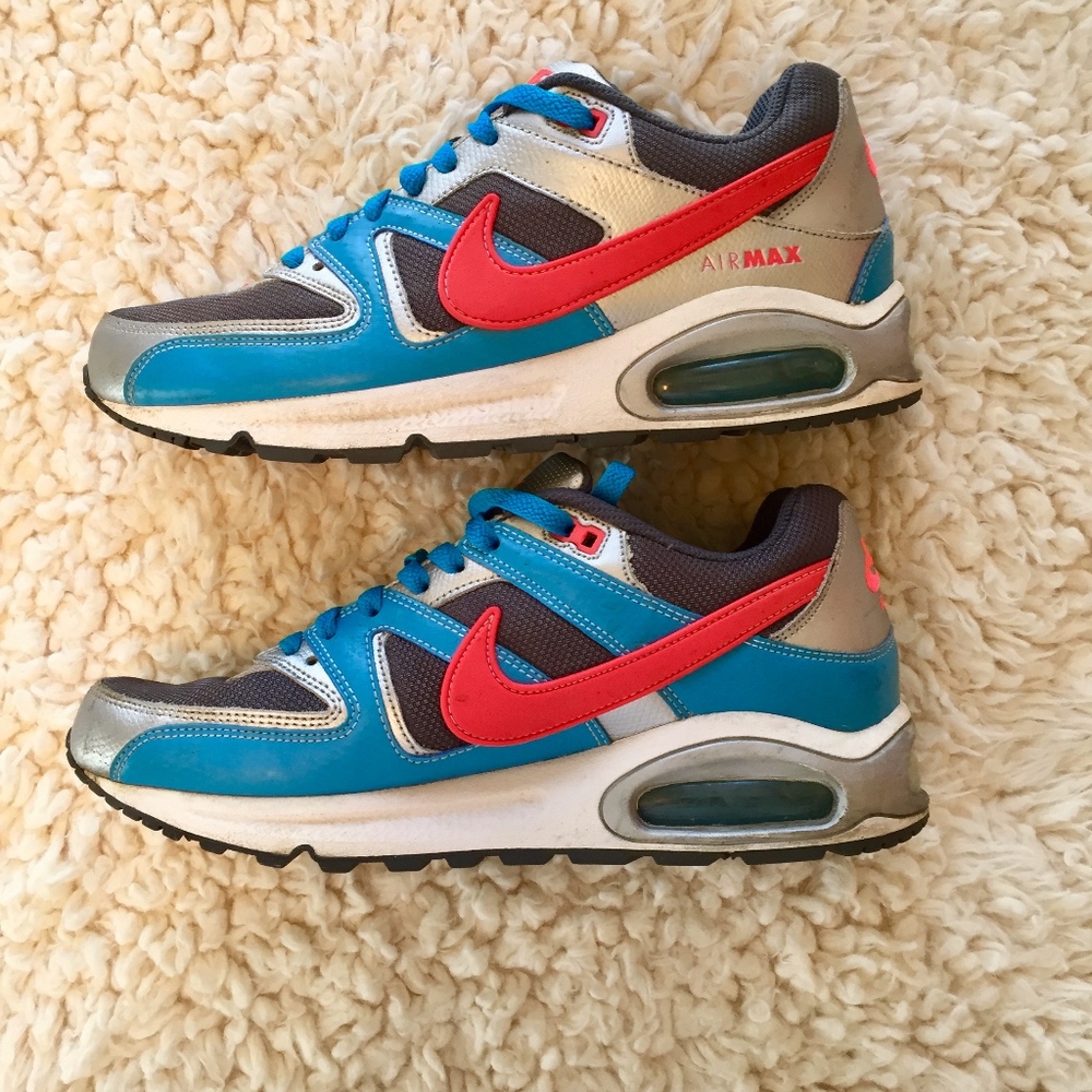 Retro Nike AirMax Sneakers -- Size 9